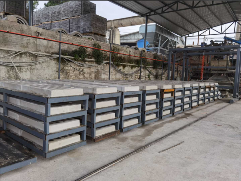 Comparison of Machine-Made Cement Slatted Flooring and Other Materials